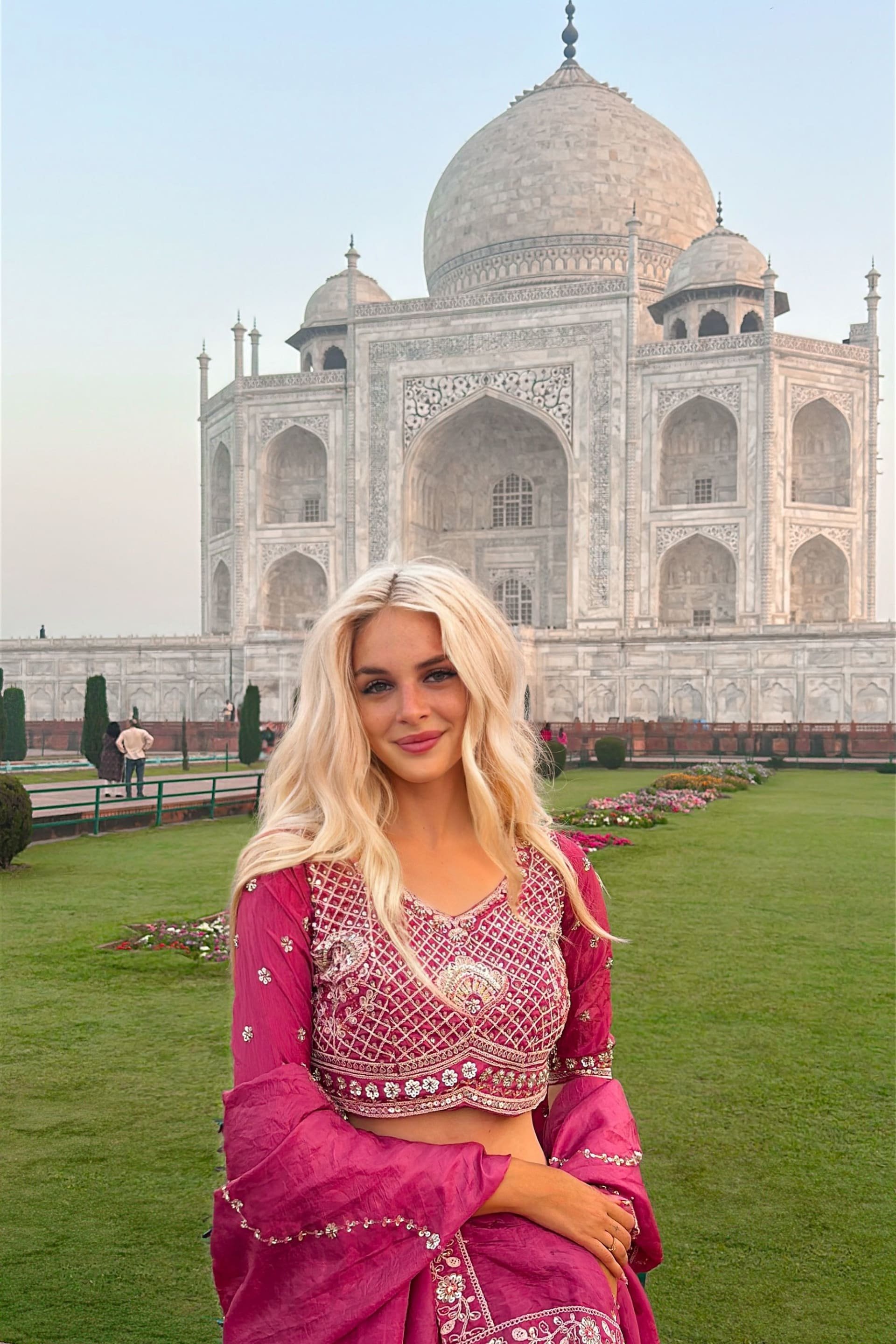 �����