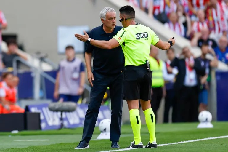 Referee