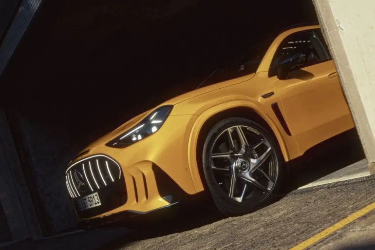 ������-AMG
