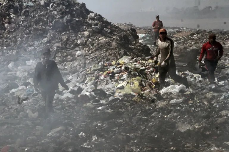 �����